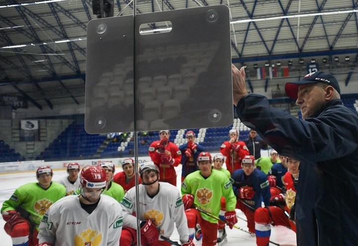 Na Karjala Cup tento rok vycestujú experimentálne zostavy